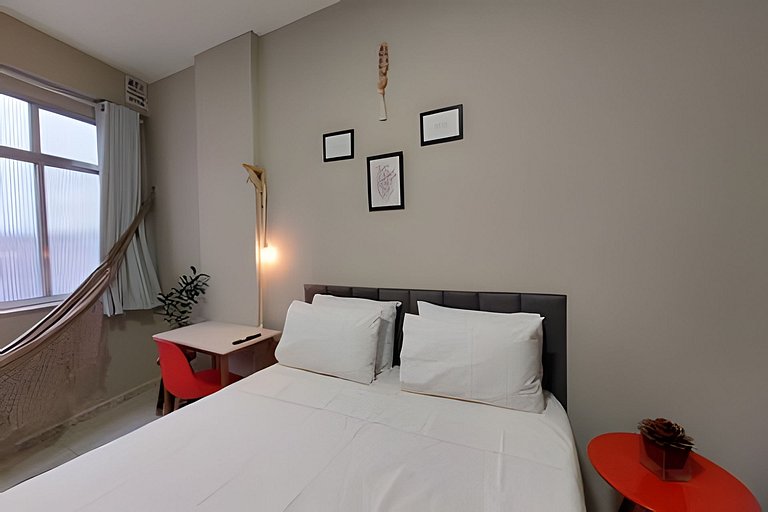 Estilo Copacabana, Praia a 150m, 4 pessoas