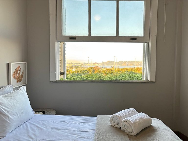 Vista incrível com 2 quartos (1 suíte) na Gloria