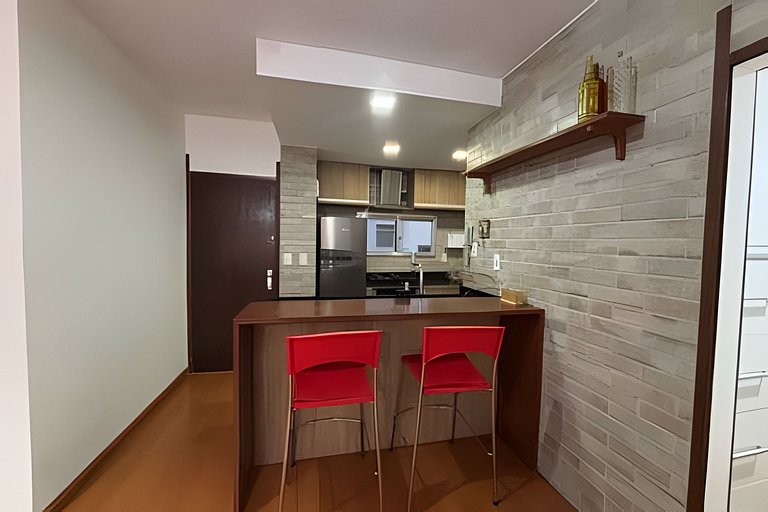 Flat com Garagem, serviço, praia