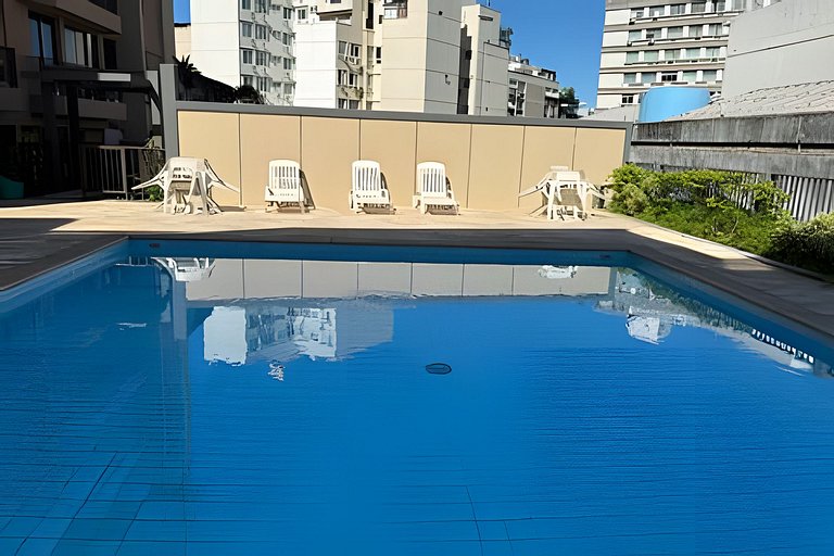 Leblon flat, piscina, garagem, 2 quadras praia