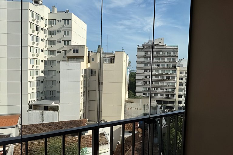 Leblon flat, piscina, garagem, 2 quadras praia