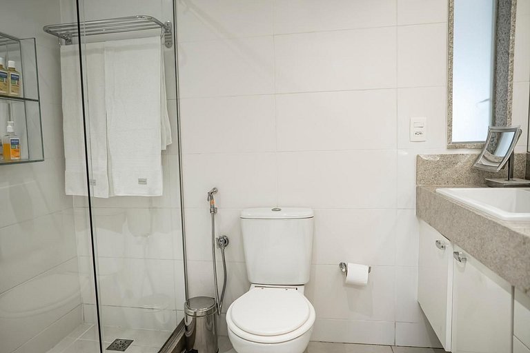 Leblon piscina 2 quadras da praia, garagem