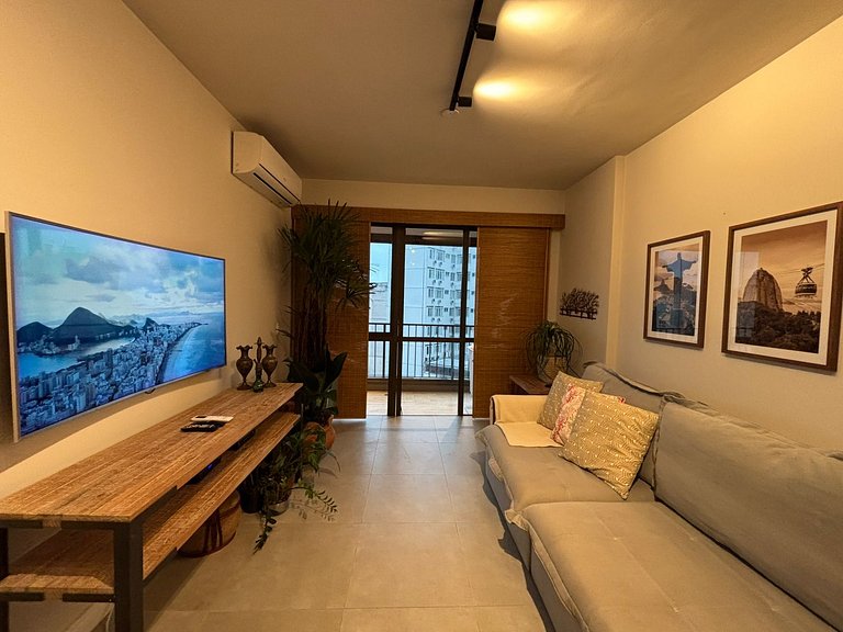 Leblon flat, piscina, garagem, 2 quadras praia