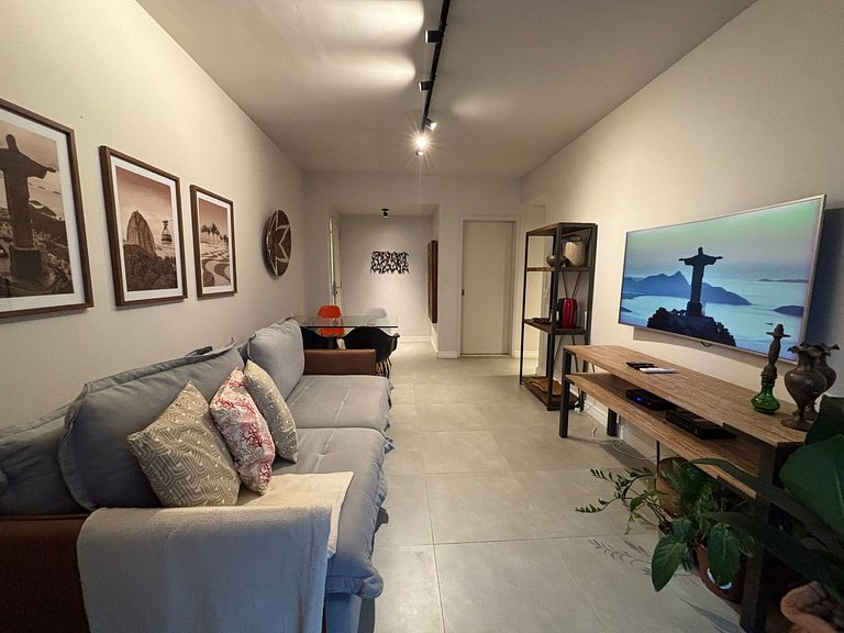 Leblon flat, piscina, garagem, 2 quadras praia